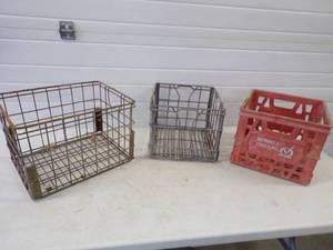 lot 77 image: 3 Vintage Crates