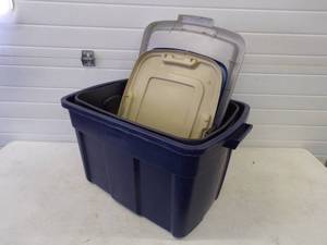lot 79 image: 3 Totes with Covers