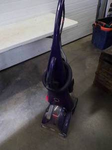 lot 81 image: Bissell Carpet Cleaner