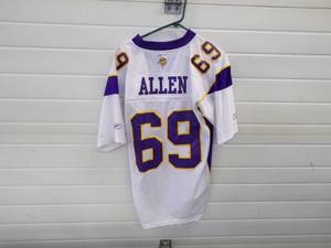 lot 86 image: 69 Vikings Jerseys
