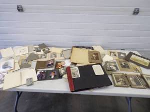 lot 89 image: Huge Lot of Old Photographs