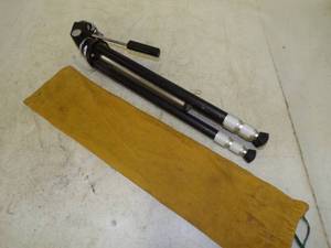 lot 96 image: Tripod