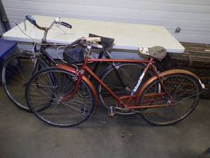 lot 108 image: Pair of Vintage Bikes