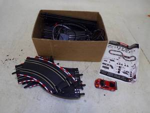 lot 116 image: Slot Car Track with Car