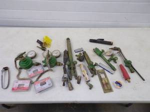 lot 122 image: Welding Supplies