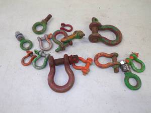 lot 124 image: Clevises