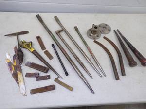 lot 130 image: Punches, Wedges, Pry bars and more
