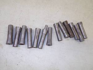 lot 135 image: Colets