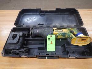Dewalt 18v Cordless Sawsall, Charger and Case