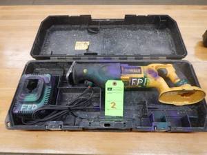 Dewalt 18v Cordless Sawsall, Charger and Case