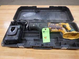 Dewalt 18v Cordless Sawsall, Charger and Case