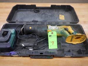 Dewalt 18v Cordless Sawsall, Charger and Case