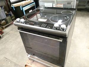lot 66 image: Ikea Model IEL730CSO Electric Range...