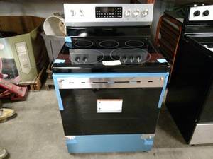 lot 67 image: Ikea Model 404.620.51C Electric Ran...
