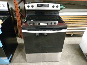 lot 68 image: Ikea Model IGS790GSO Electric Range...