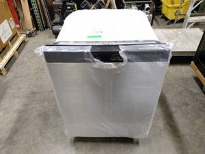 lot 71 image: Ikea Model IDT830SAGSO Stainless Steel Dishwasher, Stainless Front