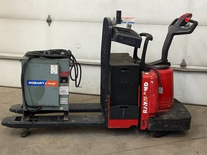 Raymond Electric  Hydraulic Pallet Jack