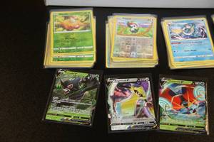 2020 Pokemon Vivid Voltage Lot