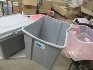 4 Assorted Totes ...