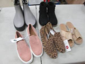 5 pr Assorted Sized NWT Ladies Shoe...