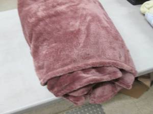 King Plush Blanket out of pkg...