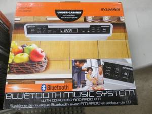 Sylvania Under Cabinet Blue Tooth M...