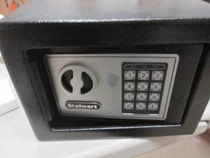 Stalwart Steel Safe open box, needs...