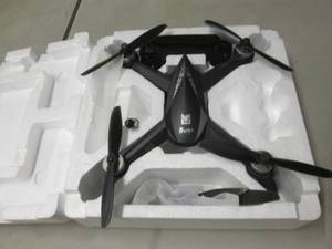 Bugs Quadcopter open box, untested,...