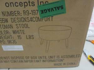 Design4Comfort White Ottoman open b...