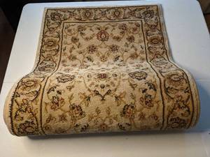 lot 72 image: Traditional Style Runner Rug