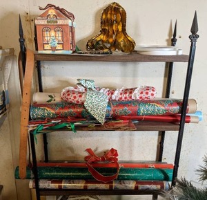 lot 153 image: Decorative Shelving Unit  Holiday Related Contents