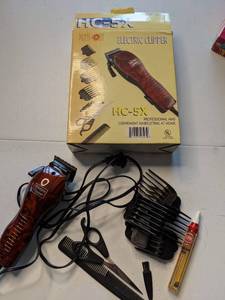 lot 29 image: HC-5X Electric Hair Clipper  Comb and Scissors