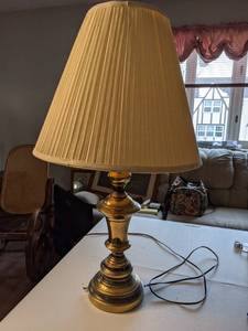 lot 38 image: Vintage Brass Table Lamp with Pleated Shade