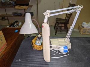 lot 117 image: Pair of Adjustable Desk Lamps