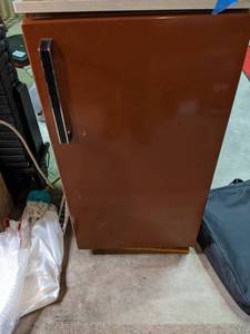 lot 101 image: JCPenney Refrigerator