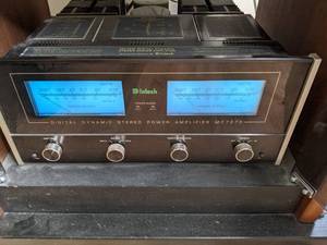 lot 2 image: McIntosh Stereo Power Amplifier MC7270