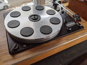 lot 16 image: Realistic LAB-60 Belt Drive Record Player