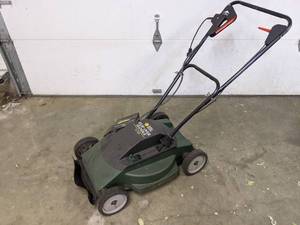 lot 250 image: Black & Decker M200 Flip-Over Handle Electric Lawn Mower