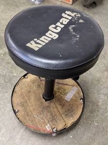 lot 275 image: KingCraft Rolling Shop Stool