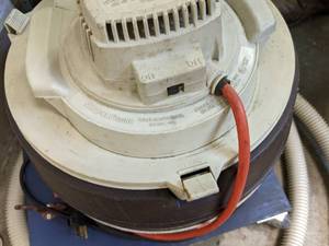 lot 286 image: Old School Shop Vac
