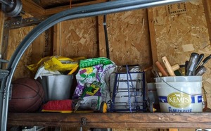 lot 192 image: Garage Shelf of Goodies