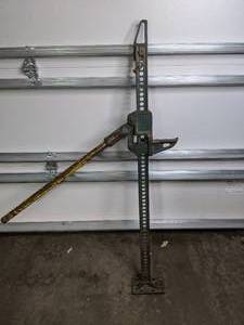 lot 193 image: Ratchet Lever Jack