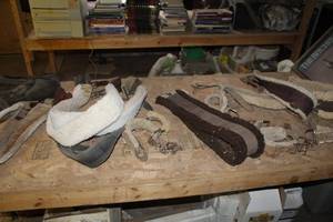 lot 48 image: Horse Saddle Accessories