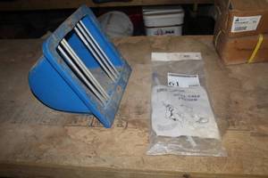lot 61 image: Foal Bin Feeder, JorVet Oral Calf Feeder