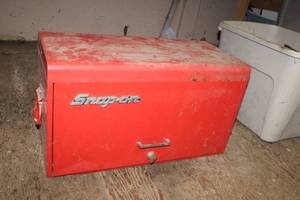 lot 140 image: Snap-On Metal Tool Chest 6-Drawer, Hand Saw, Sockets, Wrenches, Spring Clamps, and more