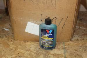 lot 233 image: Lot of (15) Valvoline Windshield Rain Repellent Concentrate 6oz. Plastic Bottles