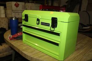 lot 100 image: Jobsmart Metal Tool Box 2-Drawer