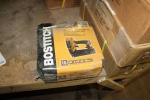 lot 97 image: Bostitch Pneumatic Brad Nailer 18GA (new), Case