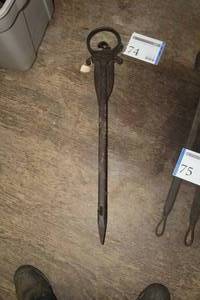 lot 74 image: Vintage Farm Equipment