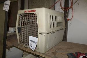 lot 274 image: Petmate Pet Porter Pet Carrier